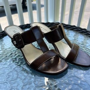 Anne Klein brown buckle heels